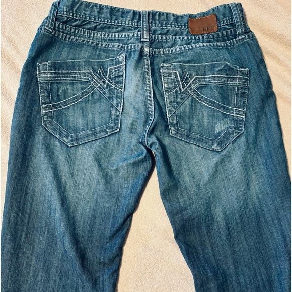 Men's Buckle Jeans - Picture 2 of 3